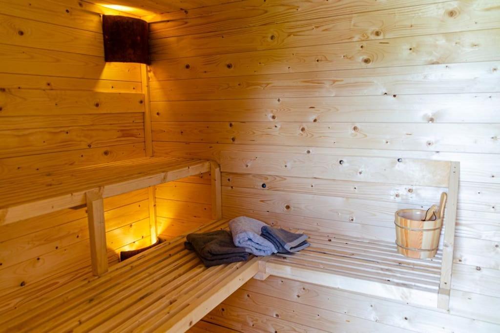 Attre La Cabane Du Cerf Et Son Sauna מראה חיצוני תמונה